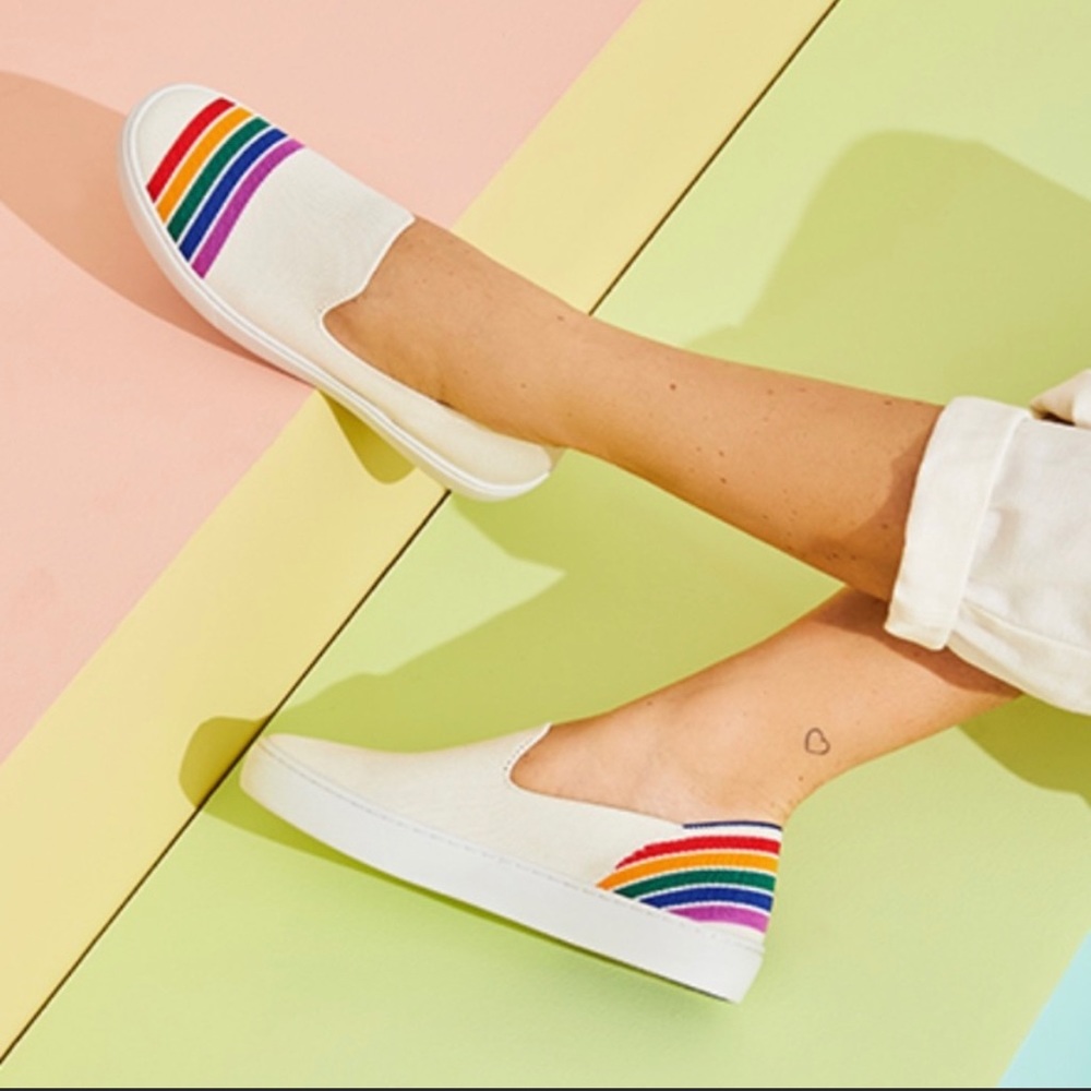Rothy's Limited Edition Rainbow 🌈 Pride Sneaker size 8.5